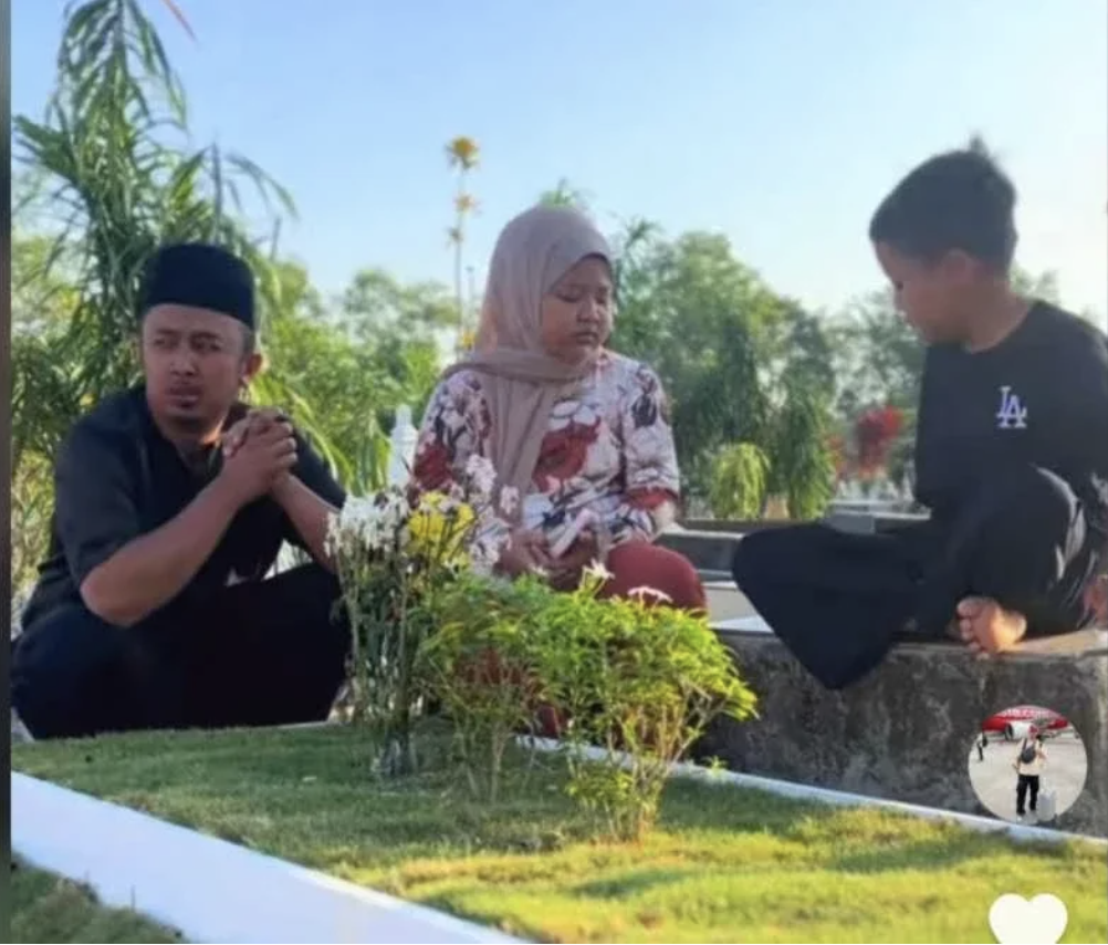 melawat pusara